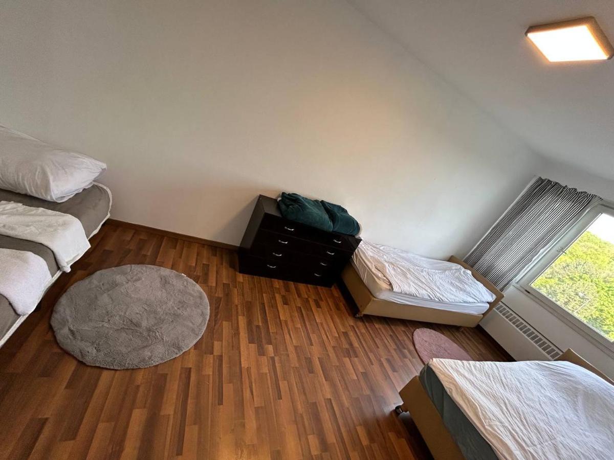 Moeblierte Apartment Im Herkules Koeln Neuehrenfeld Exterior foto