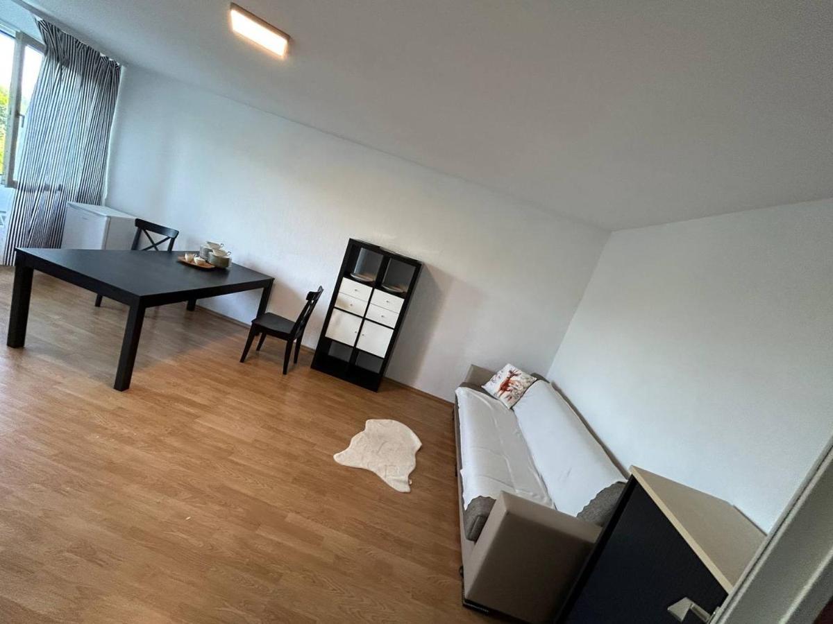 Moeblierte Apartment Im Herkules Koeln Neuehrenfeld Exterior foto