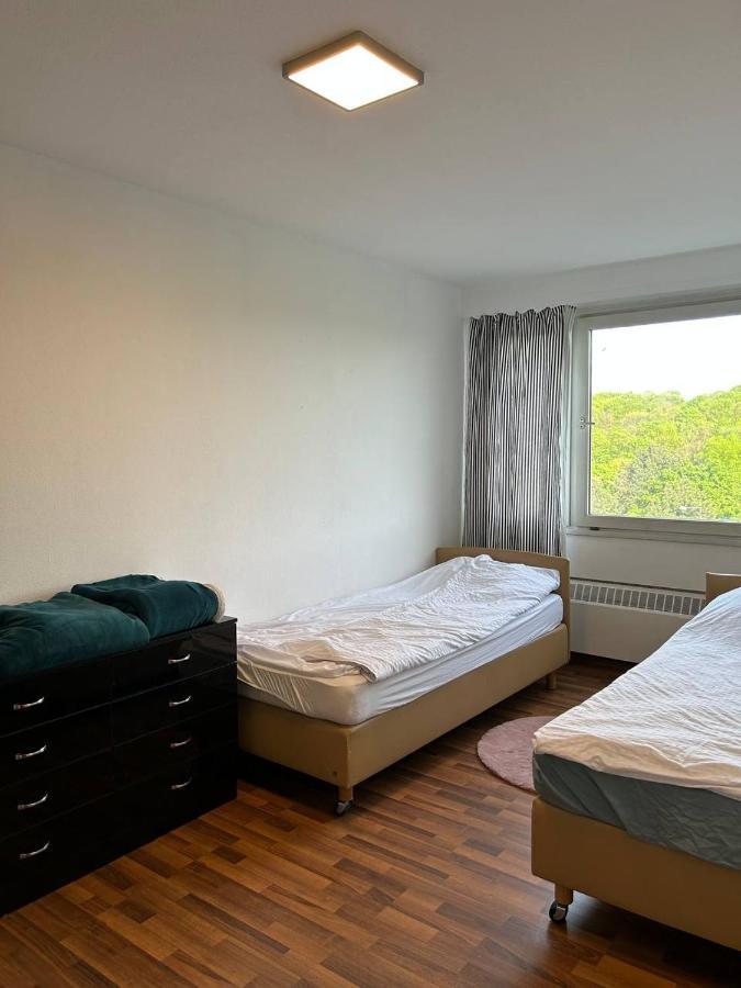 Moeblierte Apartment Im Herkules Koeln Neuehrenfeld Exterior foto